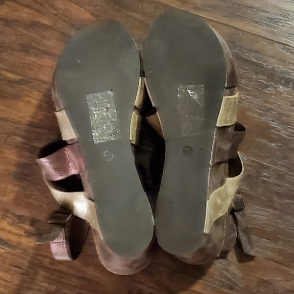 Pierre Dumas Metalic Brown & Pewter Strappy Wedge - Picture 5 of 7